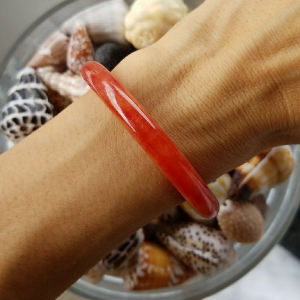 Red jade bangle